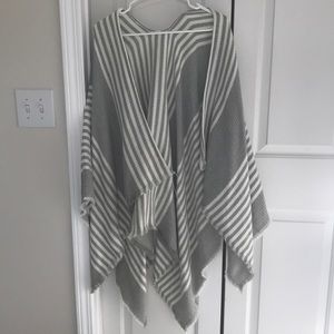 Grey and white stripe shawl.